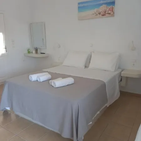 Marianna Studios Guest house *